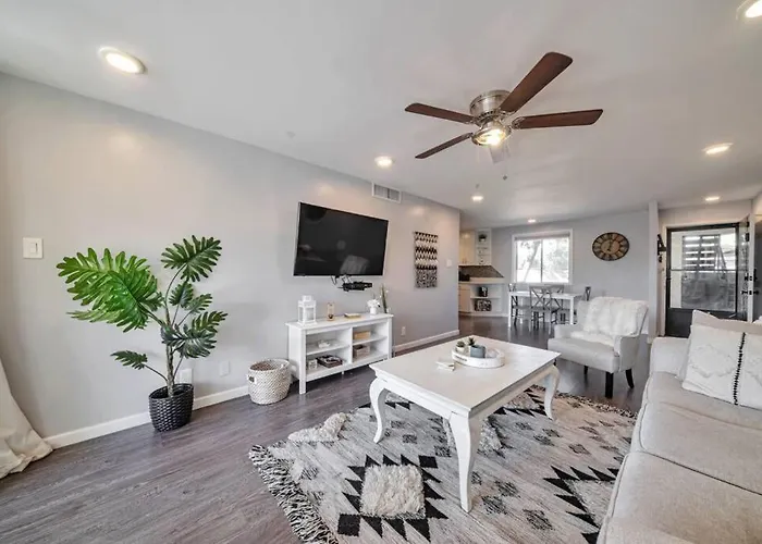 Apartment Walk To Old Town Scottsdale